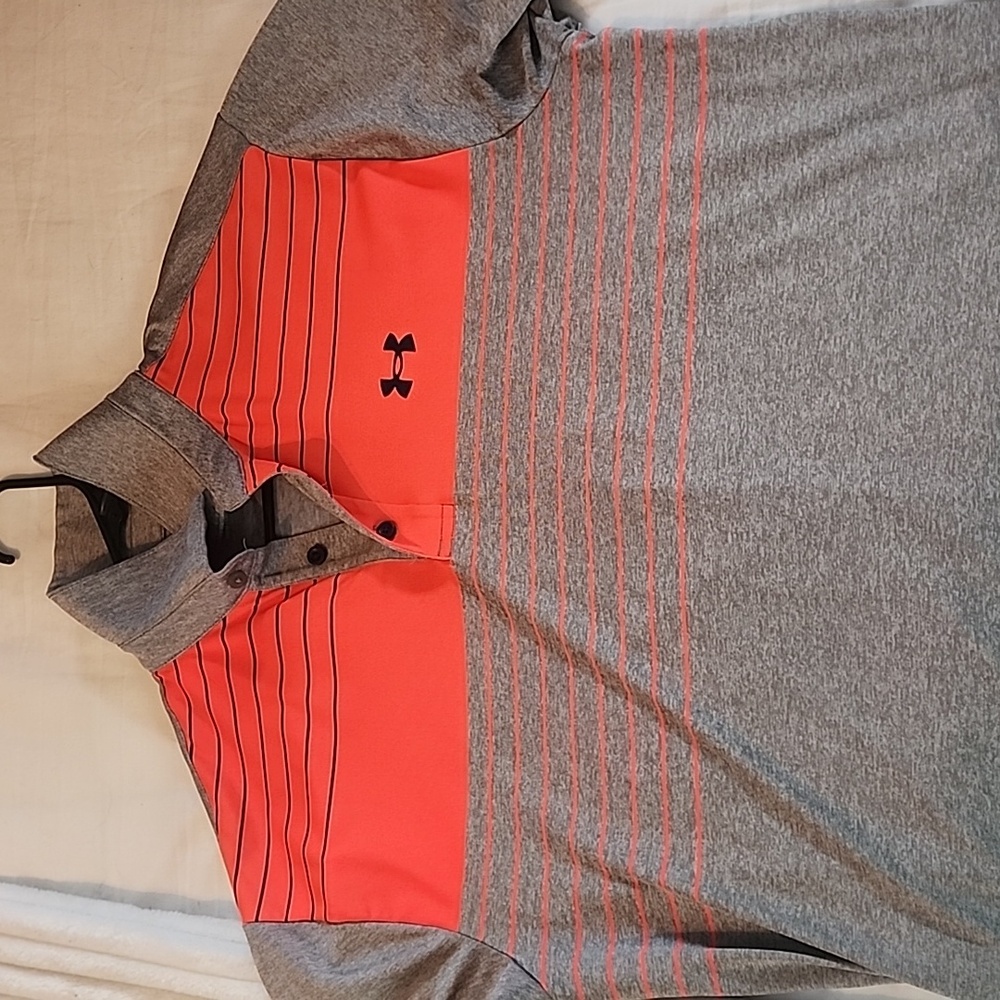 Under Armour, mens size large playoff polo.